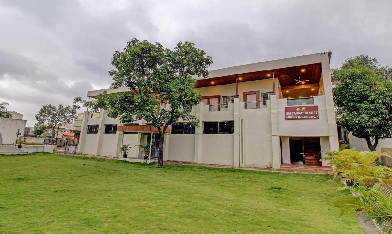 Sai Samrat Resort Satara Luaran gambar