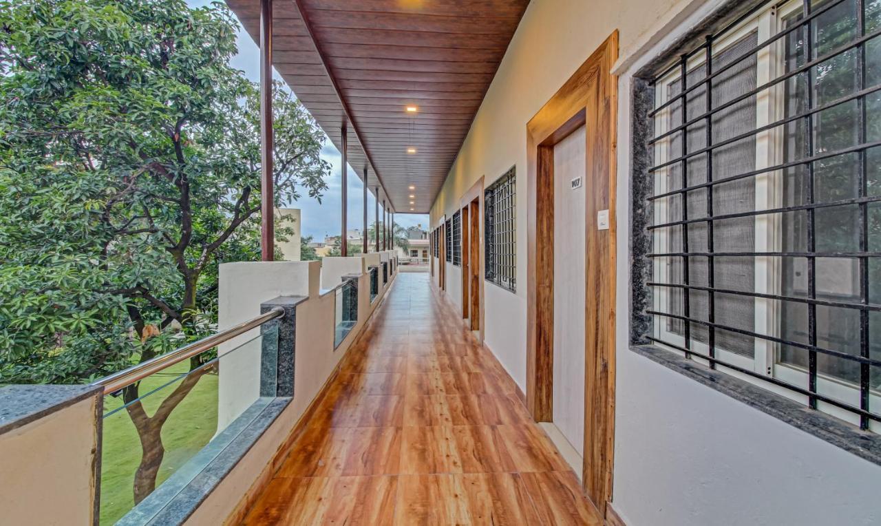 Sai Samrat Resort Satara Luaran gambar